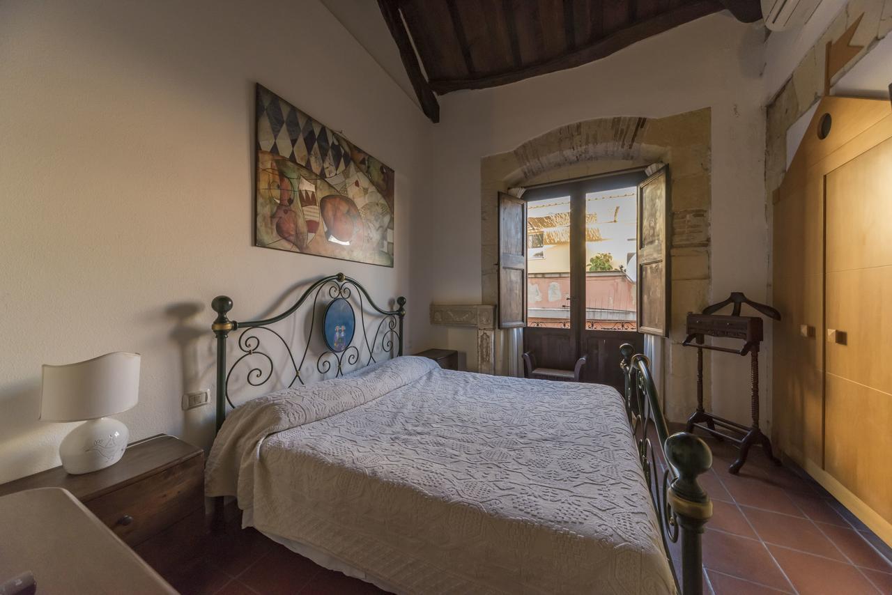 Отель Relais Del Porto Кальяри Экстерьер фото
