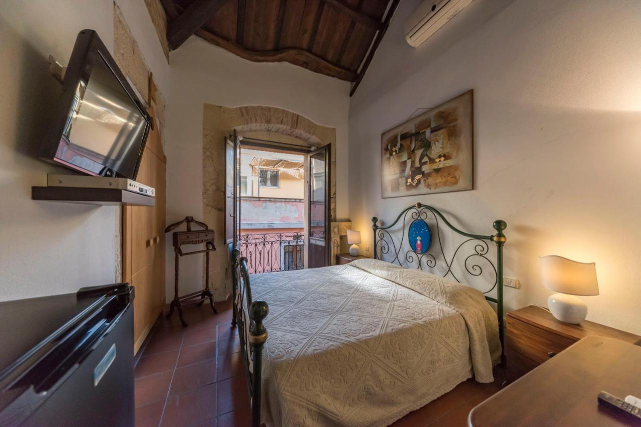 Отель Relais Del Porto Кальяри Экстерьер фото
